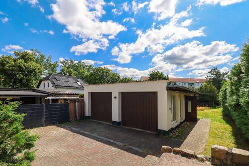 Garage - 5 Zimmer Doppelhaushälfte zum Kaufen in Wildau