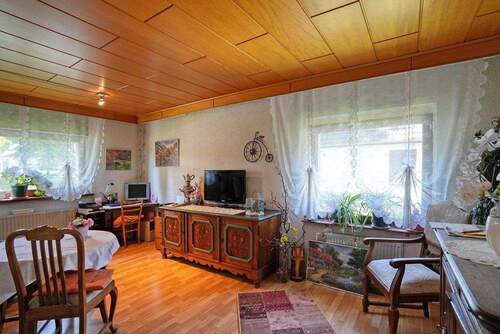 Arbeits- oder Kinderzimmer - 