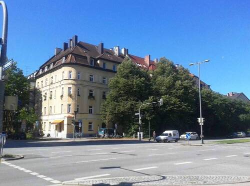 Außenansicht - 4 Zimmer Etagenwohnung in München