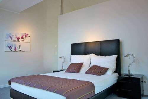 377992_301128439939568_1325354 - 