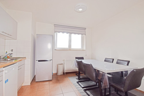 Großzügige Einbauküche - 3 Zimmer Etagenwohnung zur Miete in Lüneburg