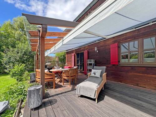 Terrasse überdacht mit zusätzlicher Markise - 