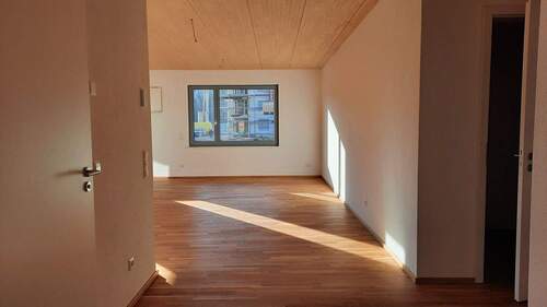 Flur.jpg - Etagenwohnung mit 128,00 m&sup2; in Waldshut-Tiengen zum Kaufen