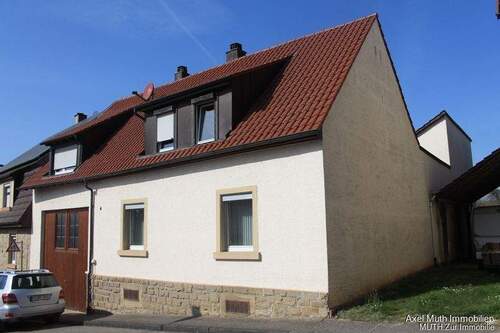 Seiten-Ansicht - 6 Zimmer Doppelhaushälfte in Sulzfeld