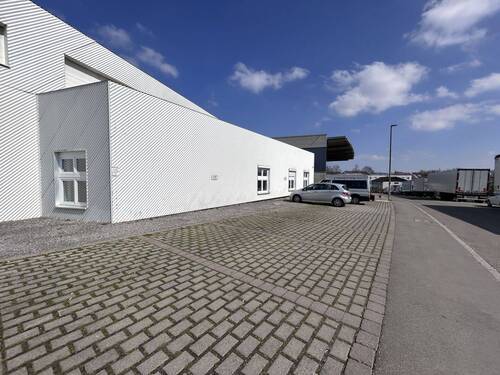 Stellplätze außen - Halle in Filderstadt zur Miete