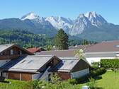 Panoramabergblick auf Wettersteingebirge - 4 Zimmer Etagenwohnung in Garmisch-Partenkirchen