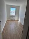 Schlafzimmer - 2 Zimmer Etagenwohnung zur Miete in Dessau-Roßlau