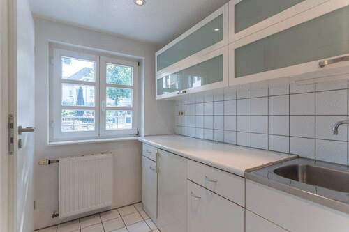 Küche mit Blick zum Marktplatz - 