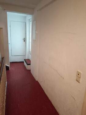 Flur - 1 Zimmer Mehrfamilienhaus, Wohnhaus in Nürtingen