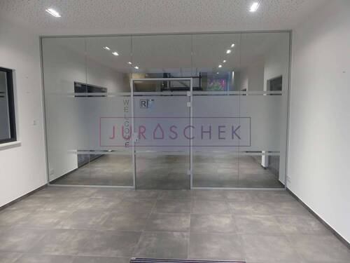 Windfang Eingangsbereich - 8 Zimmer Büro in Hilpoltstein