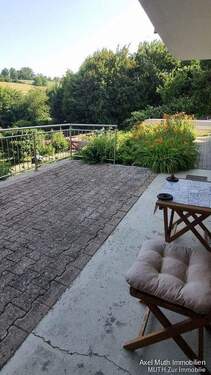 Terrasse - 8 Zimmer Mehrfamilienhaus, Wohnhaus in Zuzenhausen