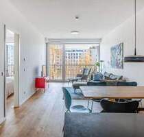 Geschmackvoll neu möblierte Wohnung mit Balkon zum Park am Gleisdreieck - Berlin Kreuzberg