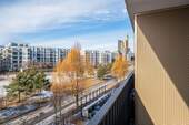 Ausblick vom Balkon auf den Gleispark - 2 Zimmer Etagenwohnung in Berlin