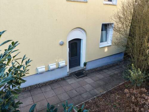 Hauseingang - 4 Zimmer Etagenwohnung zum Kaufen in Bielefeld