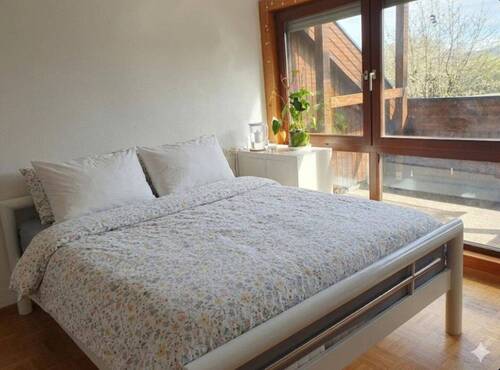 Schlafzimmer mit Loggiazugang - 