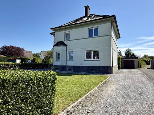 Ansicht Wohnhaus - 6 Zimmer Mehrfamilienhaus, Wohnhaus in Fröndenberg-Dellwig