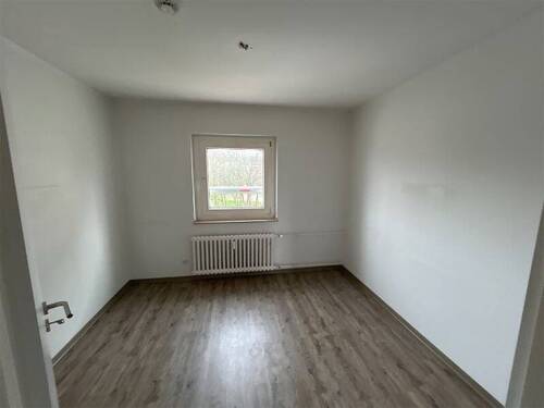 Schlafzimmer 1/2 - 2 Zimmer Etagenwohnung in Duisburg
