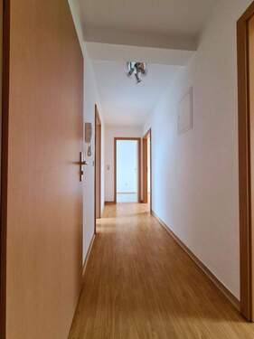 Flur - 2 Zimmer Etagenwohnung in Köthen