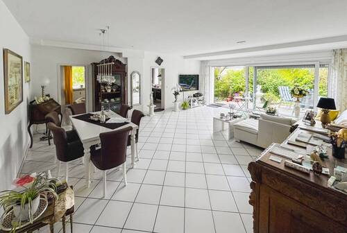 Wohnen_2 - Charmante 2-Zimmer-ETW mit Terrasse, Garten und TG-Stellplatz in 45133 Essen-Bredeney