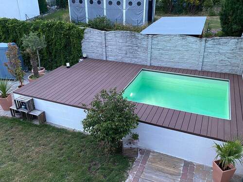 Pool im Garten - Einfamilienhaus mit 270,00 m&sup2; in Leipzig zum Kaufen