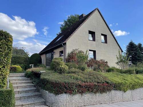 Bild 1 - Haus mit viel Potential in Fleckeby