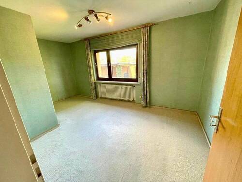 Schlafz. 2 / Kinderzimmer EG - 