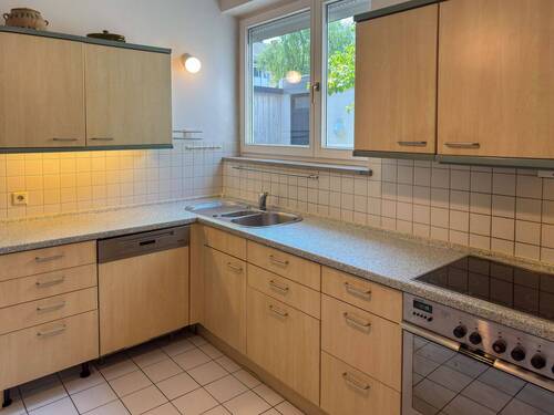 Hauptwohnung EG: Küche - Mehrfamilienhaus, Wohnhaus mit 349,00 m&sup2; in Burghausen zum Kaufen