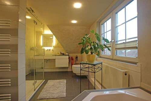 Voll- u. Duschbad - Bild 1 - 