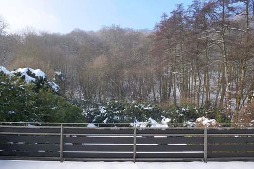 Blick vom Balkon - Bad Wilhelmshöhe Höhenlage.... Gepflegte, geräumige 2-3 Zimmer-Wohnung mit 2 Balkonen