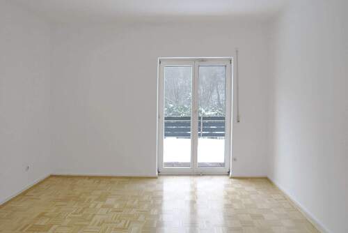 Wohnzimmer - 2 Zimmer Etagenwohnung in Kassel