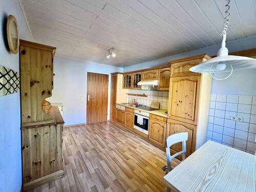 Küche mit Einbauküche - 