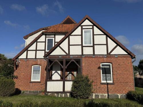 Giebelansicht - 1 Zimmer Mehrfamilienhaus, Wohnhaus zum Kaufen in Wrestedt