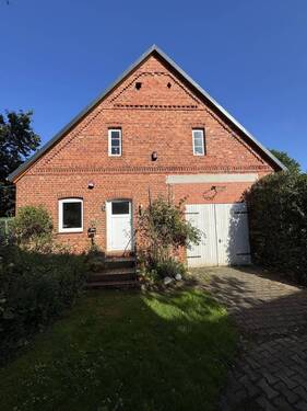 Giebelansicht Nebengebäude - Mehrfamilienhaus, Wohnhaus mit 256,00 m&sup2; in Wrestedt zum Kaufen