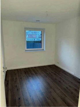 Zimmer 2 leer - 