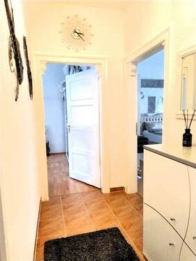 Flur - Etagenwohnung mit 159,00 m&sup2; in Pforzheim zum Kaufen