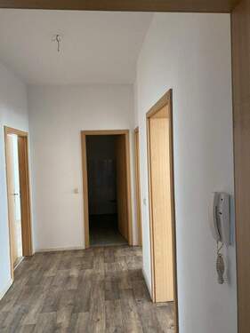 Flur - 3 Zimmer Etagenwohnung in Greifswald