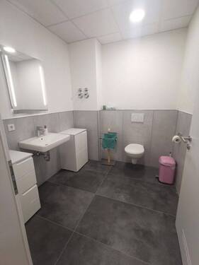 Barrierefreies WC - 