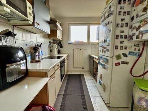 Küche mit Einbauküche - 3 Zimmer Etagenwohnung in Balingen