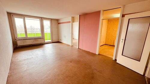 Wohnzimmer - 2 Zimmer Etagenwohnung zum Kaufen in Schwäbisch Gmünd
