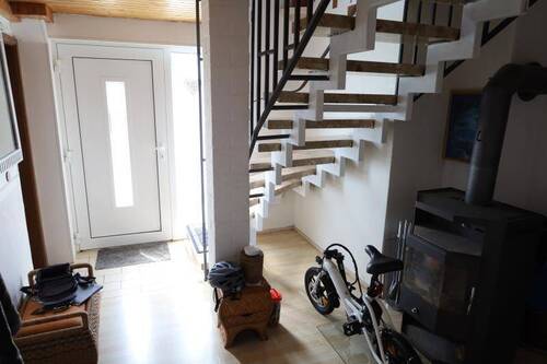 Hauseingang - 8 Zimmer Mehrfamilienhaus, Wohnhaus zum Kaufen in Bisingen