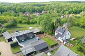 von Oben - Traumhaftes Grundstück mit Blick ins Grüne - Ruheoase mit Wohn- und Werkstattgebäuden
