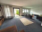 Wohnzimmer Haupthaus - 8 Zimmer Mehrfamilienhaus, Wohnhaus zum Kaufen in Magstadt