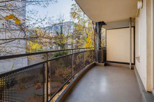 Balkon - 3 Zimmer Etagenwohnung zum Kaufen in Berlin