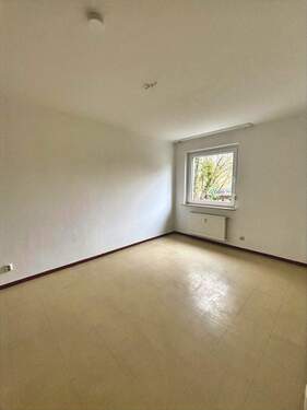 Kinderzimmer oder Büro bzw. Gästezimmer - 