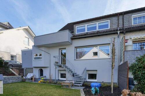 Ansicht Rückseite - 5 Zimmer Doppelhaushälfte in Bochum