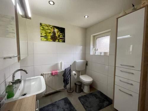 Bad mit Dusche/Erdgeschoss - 