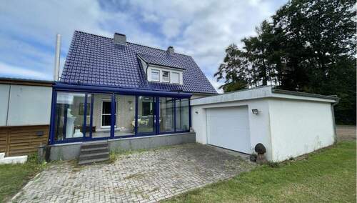 Wintergarten mit Garage - 8 Zimmer Einfamilienhaus in Hemsbünde