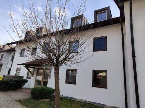 IMG-20260324-WA0002.jpg - gemütliche 2-Zimmer DG-Wohnung - 520,00&nbsp;EUR Kaltmiete, ca.&nbsp; 68,50&nbsp;m&sup2;&nbsp;Wohnfl&auml;che