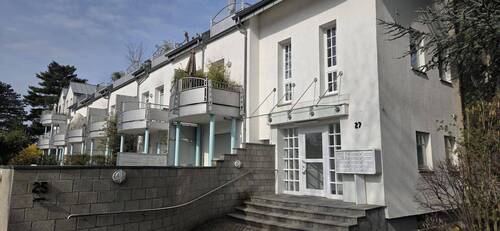 Hauseingang - 2 Zimmer Etagenwohnung zum Kaufen in Düsseldorf