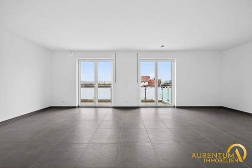 Wohnen, Essen, Küche - 4 Zimmer Etagenwohnung zum Kaufen in Neustadt an der Donau